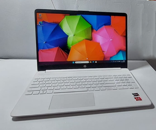 Portátil HP Blanco COMO NUEVO