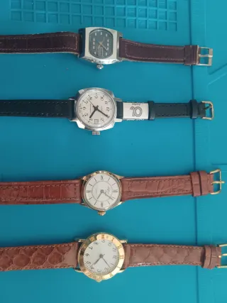 Lotto 4 orologi donna carica manuale