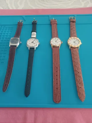 Lotto 4 orologi donna carica manuale