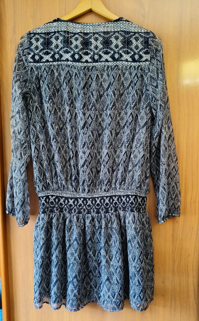 Vestido corto estampado geométrico