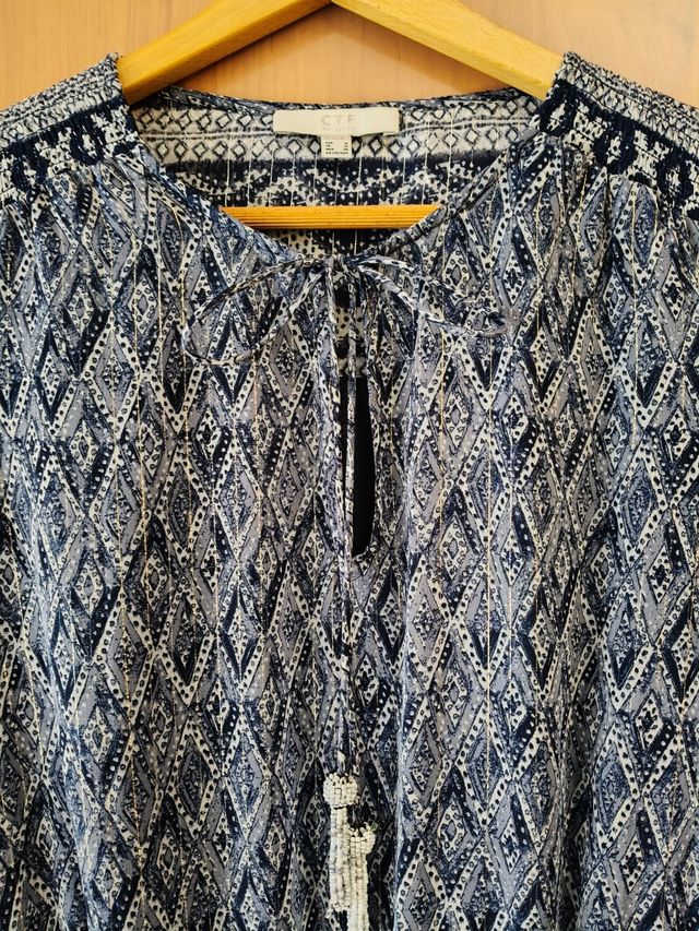 Vestido corto estampado geométrico