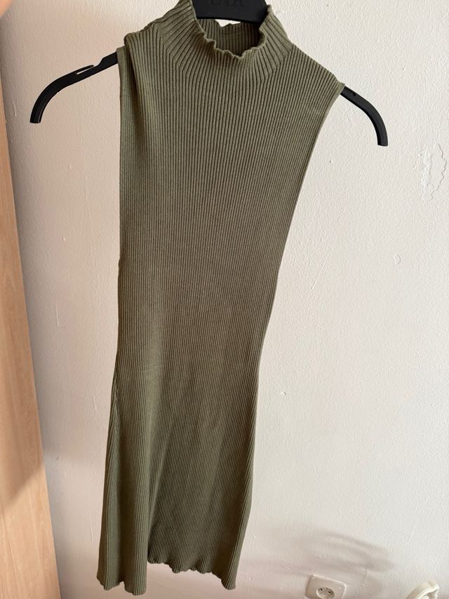 Vestido midi verde Pull&Bear talla M