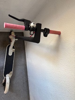 Patinete Xiaomi (Eléctrico)
con su cargador