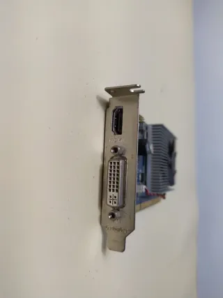 Nvidia GeForce 405 512MB DDR3 HDMI perfil bajo