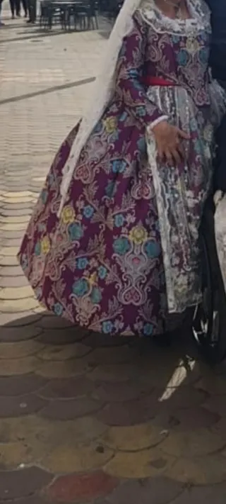 Traje de Fallera adulta .