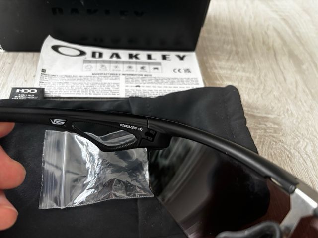 Oakley Sphaera Matte Black Prizm Deep Lenses