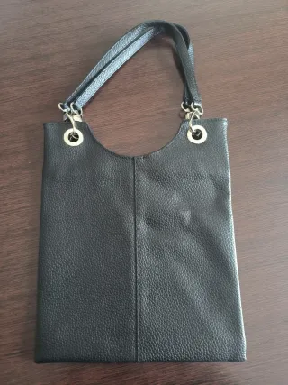 Borsa a spalla nera in similpelle 