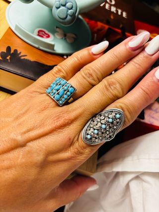 Dos anillos turquesa plateados