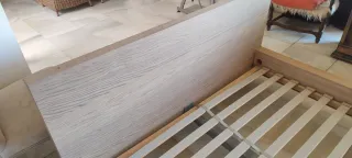 Cama de madera con somier Recoger en Marbell