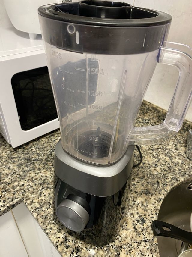 Licuadora Negra y Gris