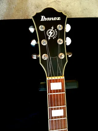 Guitarra Ibanez Semicaja Negra