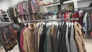 Lote 450 prendas de ropa