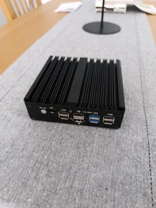 Mini PC 4G/5G 4GB-16GB RAM 64GB hasta 256GB.