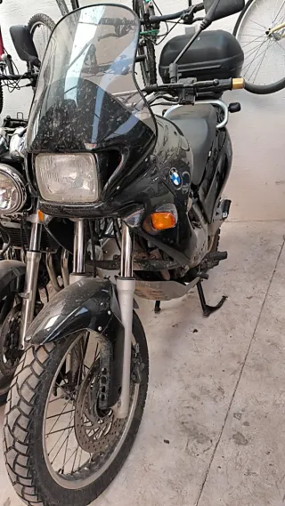 BMW F 650 del 96 de carburación con ITV