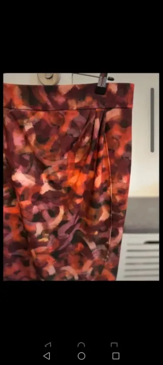 Falda Blanca Martín Estampada y vestido de fiesta