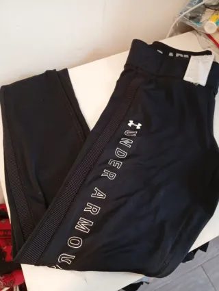 Pantalones Under Armour Negros