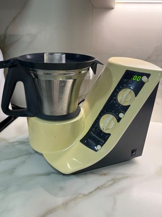 Thermomix TM21. regalo bolsa, + cuchillas y libro