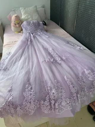 Vestido de fiesta rosa y lila