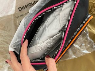 Bolso Desigual Negro y Rosa Nuevo con Etiqueta