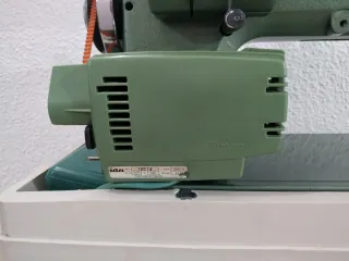 Máquina de coser Refrey 427 UZ