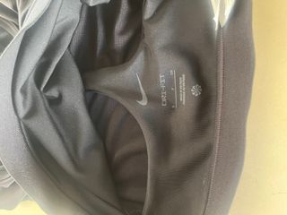 Top deportivo Nike Air negro