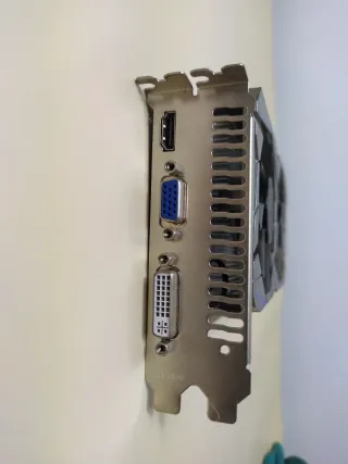 Tarjeta Gráfica Nvidia GTX550Ti 2GB DDR5