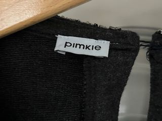 Jersey Pimkie cuello pedrería negro