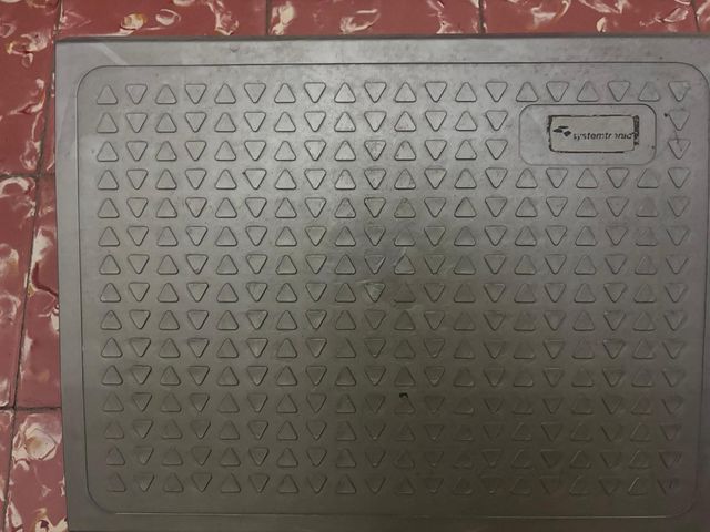 Reposapiés para ordenador