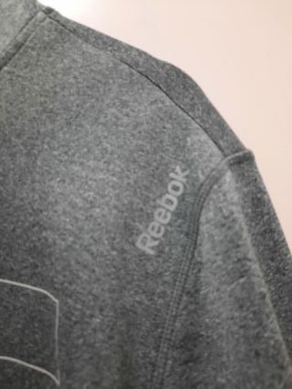 Sudadera Reebok gris 