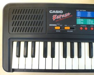 Teclado Casio Rapman con Vocoder