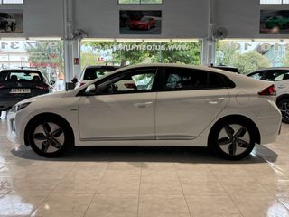 Hyundai IONIQ 1.6GDI-HEV TECNO.- " AUTOMÁTICO ".- " HÍBRIDO".- " GARANTÍA OFICIAL HYUNDAI ".- " NACIONAL ".- " BAJO CONSUMO ".- " MANTENIMIENTOS AL DÍA ".-