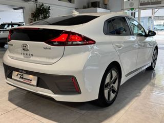 Hyundai IONIQ 1.6GDI-HEV TECNO.- " AUTOMÁTICO ".- " HÍBRIDO".- " GARANTÍA OFICIAL HYUNDAI ".- " NACIONAL ".- " BAJO CONSUMO ".- " MANTENIMIENTOS AL DÍA ".-