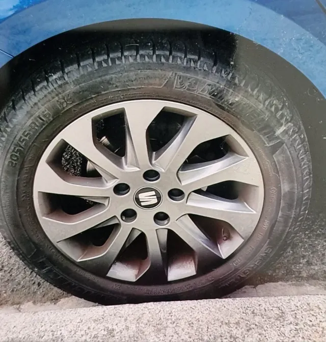 SEAT Tapas Llantas o buje emblema Seat 56mm