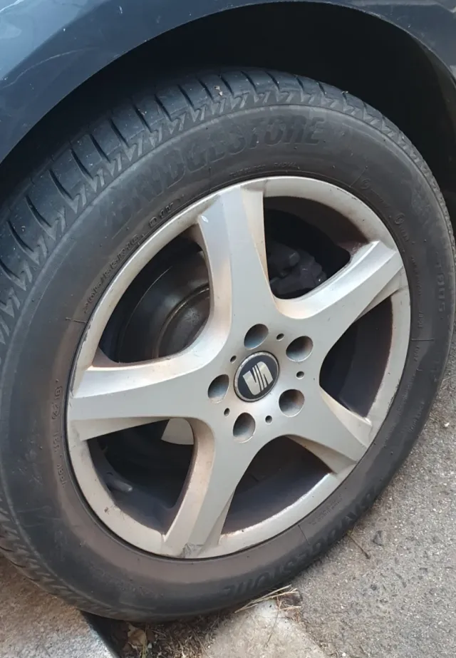 SEAT Tapas Llantas o buje emblema Seat 56mm