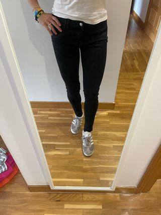 Pantalón premamá negro ideal posparto 