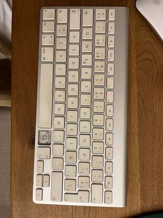 iMac 2.5 GHz Intel Core i5 4GB RAM
