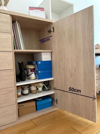 Mueble de almacenaje efecto madera y blanco