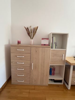 Mueble de almacenaje efecto madera y blanco