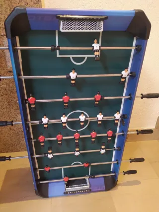 Futbolín de mesa azul