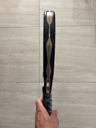 Pala Pádel Bullpadel Neuron 02