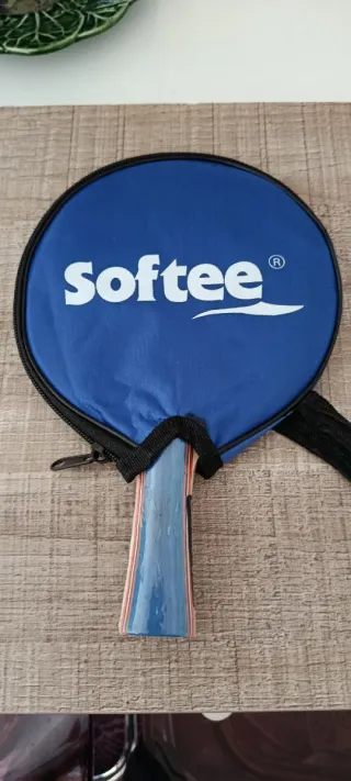 Pala de ping pong Softee con funda