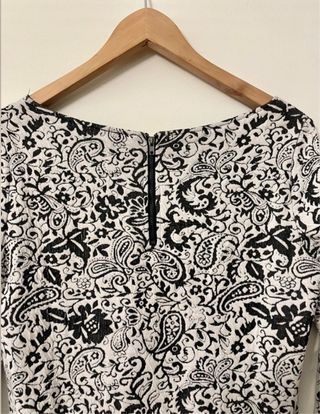 Vestido Sfera estampado paisley talla M