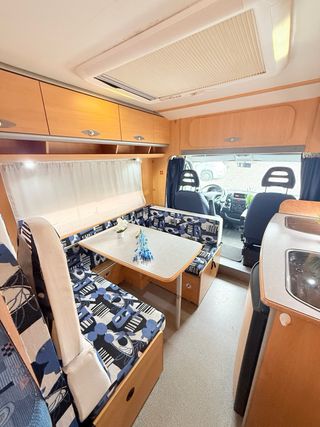 Autocaravana rutera alta gama Dethleffs 