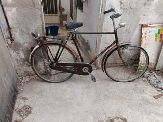 Bicicleta antigua de paseo
