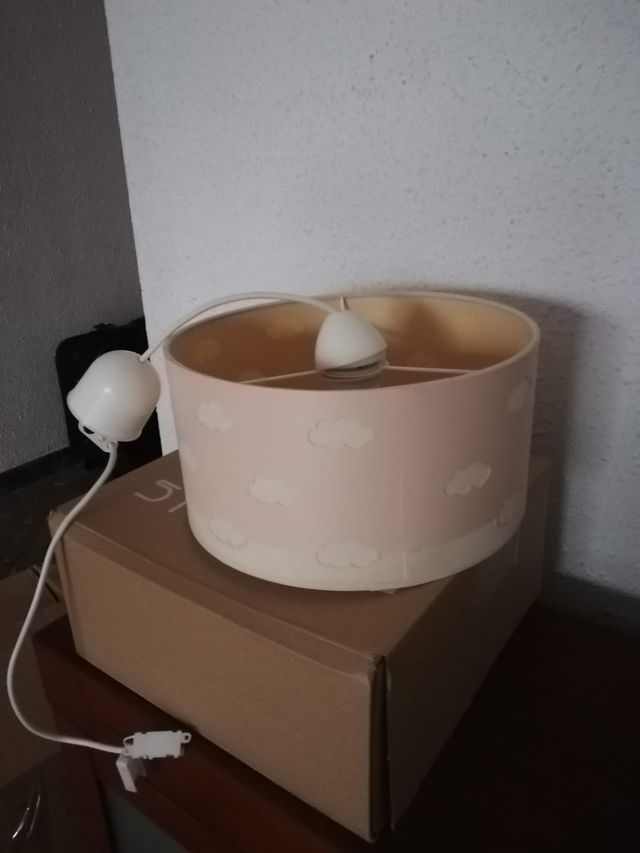 Lámpara infantil nubes rosa