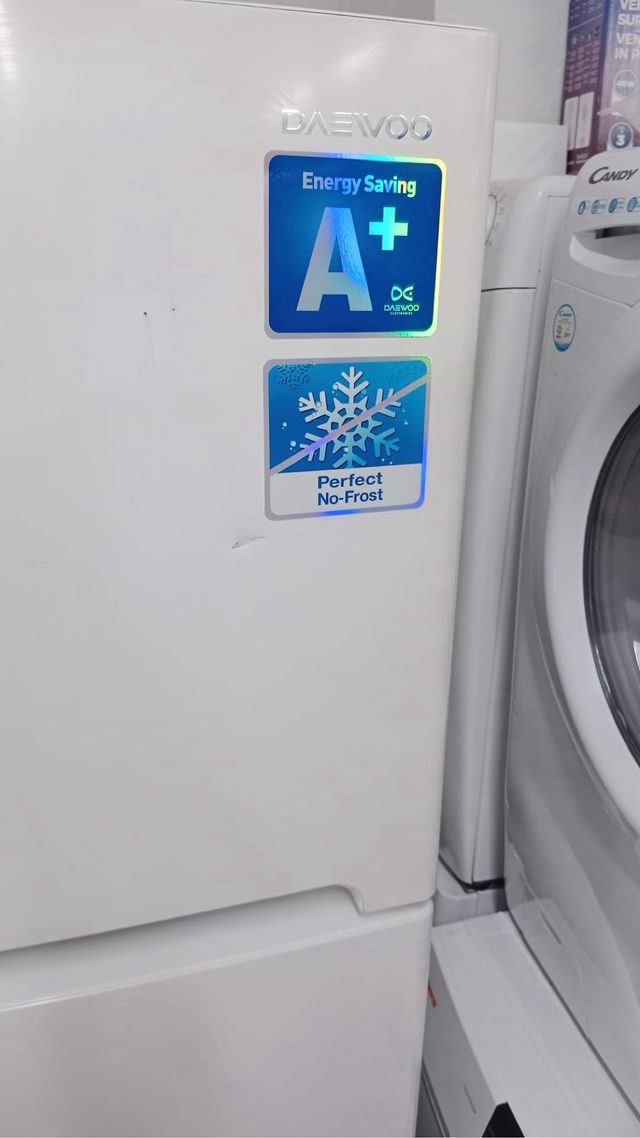 Nevera Daewoo 70cm ancho con garantía