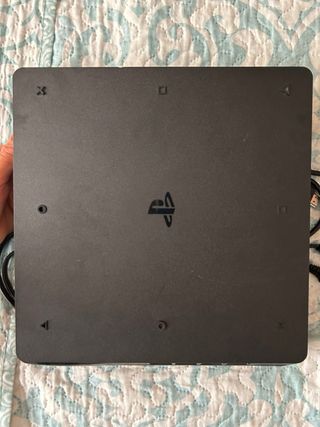 PS4 Slim 500GB Negra + Mando