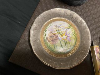 Lote antigüedades: encendedor L y M, medallas