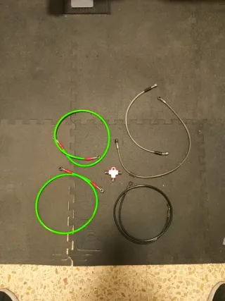 Latiguillos metálicos para moto