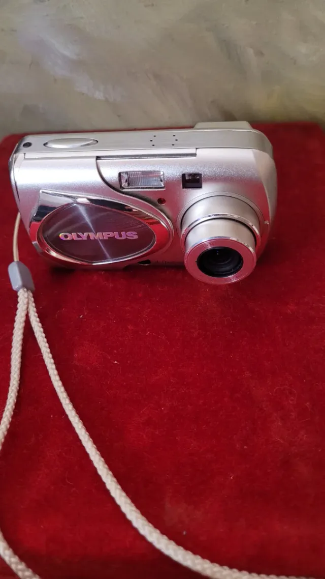 Cámara Olympus Plata